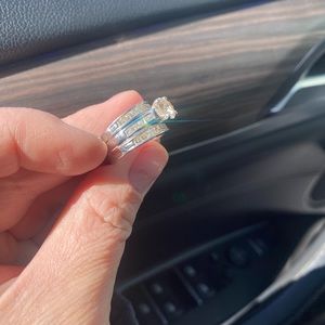 🔥18kt Diamond Engagement Ring Set 🔥￼ ￼ Princess Cut Diamonds Ring Size 6🔥🔥